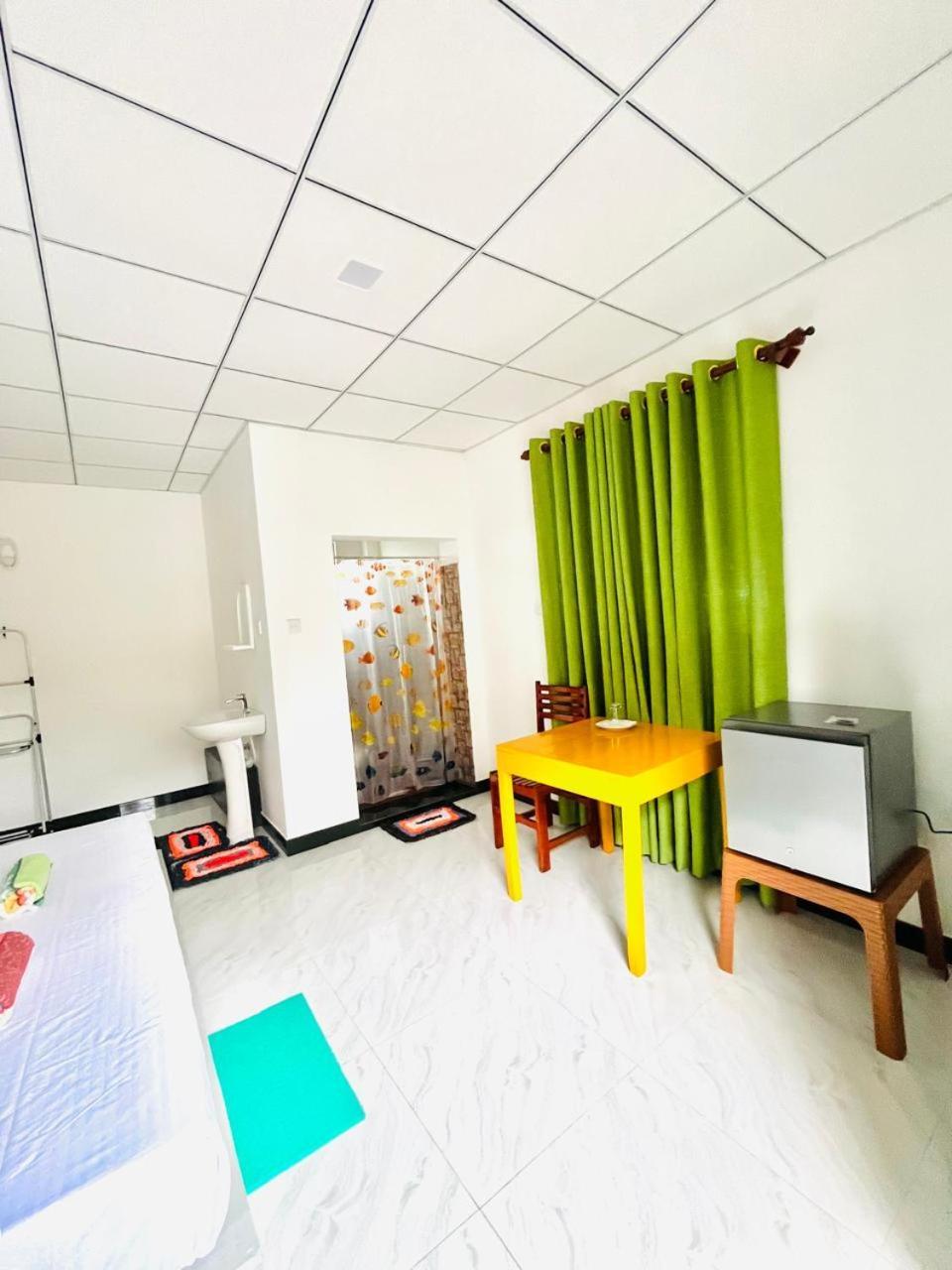 Viraj'S Garden Hotel แทนกาลเล ภายนอก รูปภาพ