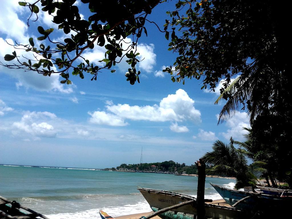 Viraj'S Garden Hotel แทนกาลเล ภายนอก รูปภาพ