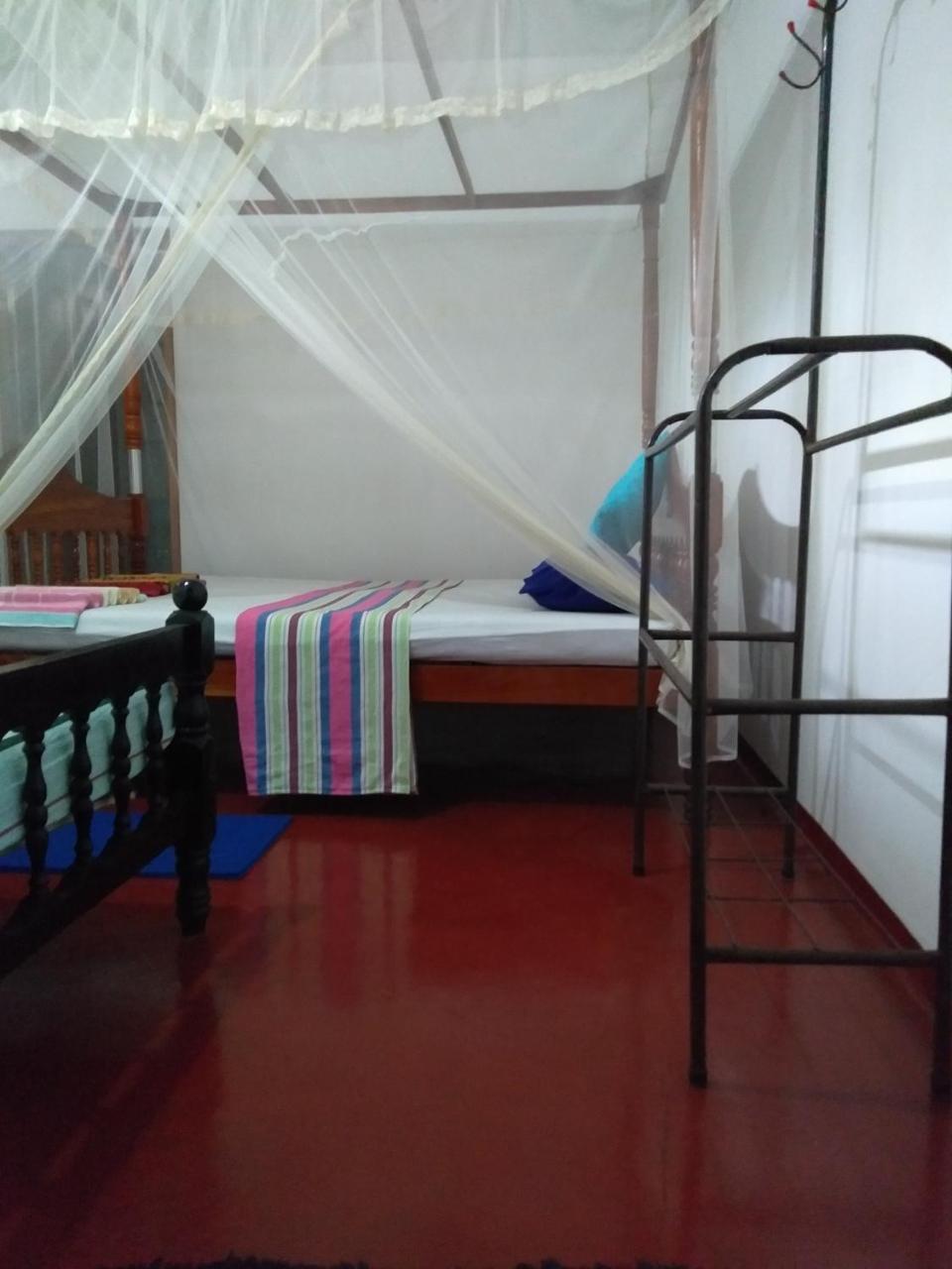 Viraj'S Garden Hotel แทนกาลเล ภายนอก รูปภาพ